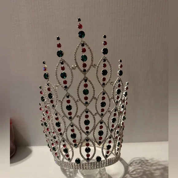 New beautiful green red clear stone crown Crystal Studded Crown In Red And Green Perfect For Royalty  main image 4